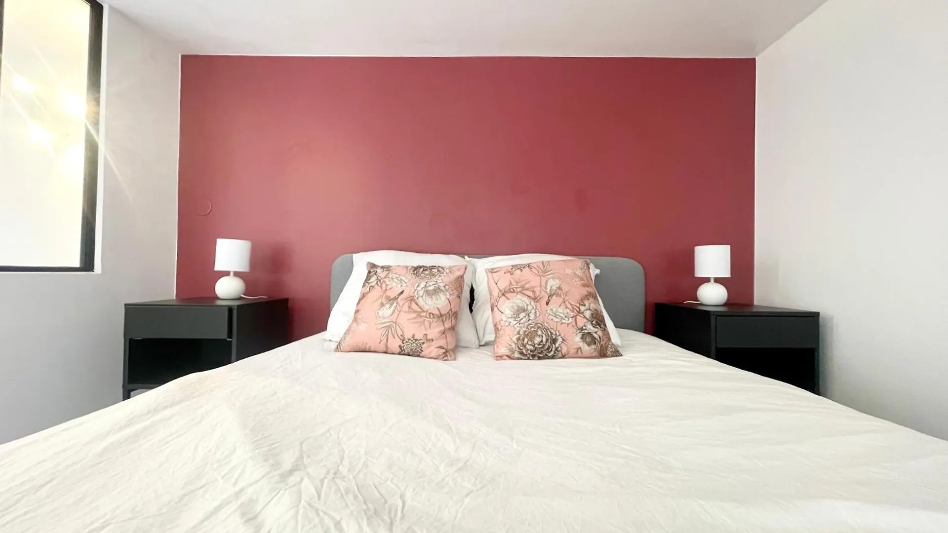 Homely & Charming Parisian Duplex - Near Marais 0*, Paris France