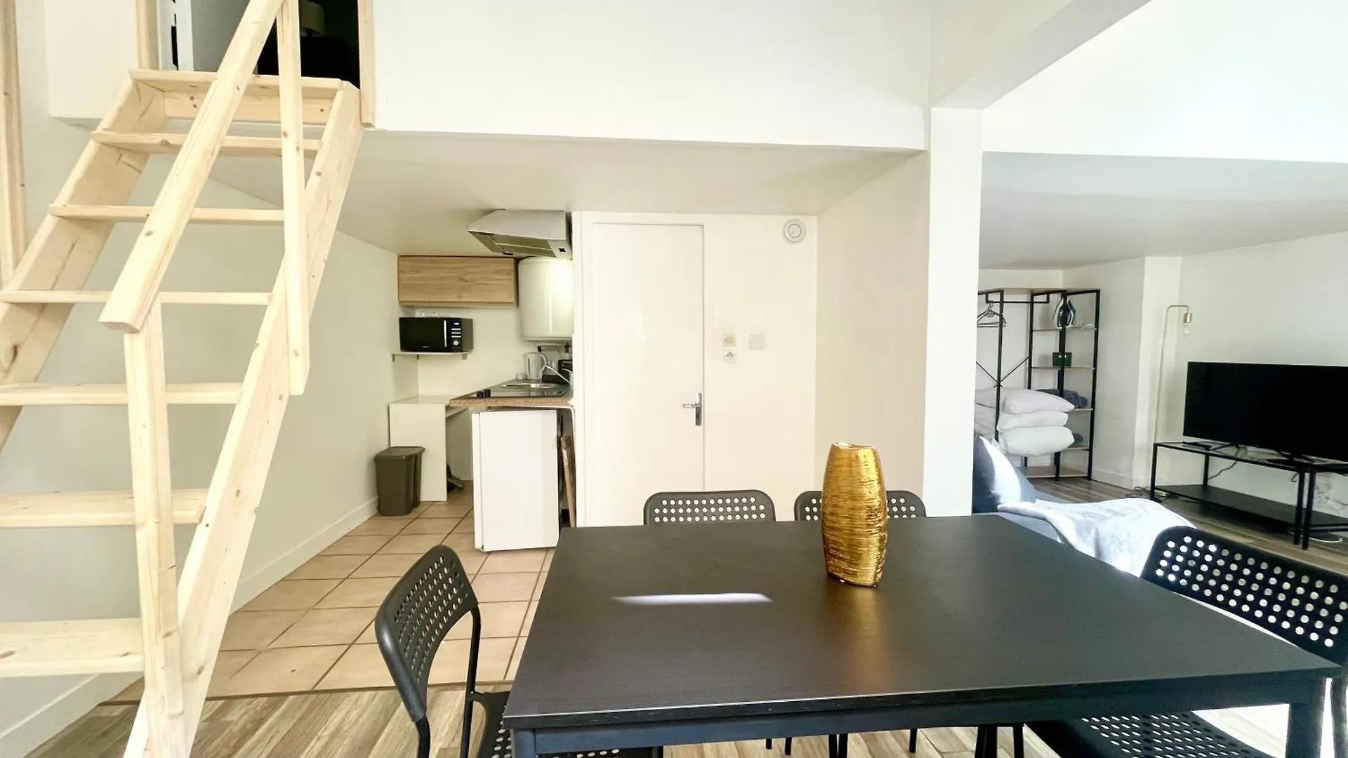 Appartement Homely & Charming Parisian Duplex - Near Marais